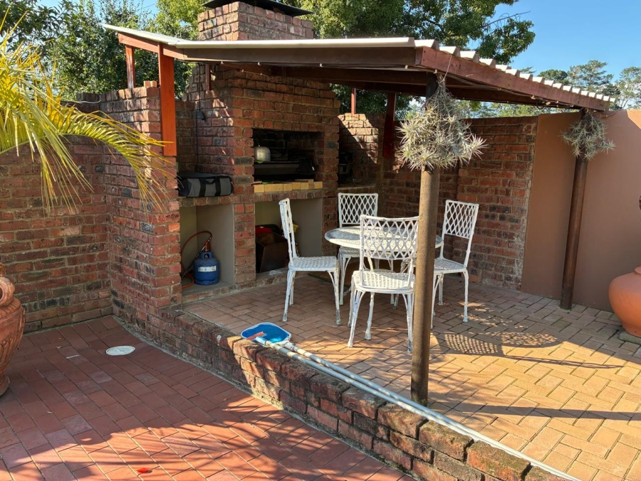 7 Bedroom Property for Sale in Heather Park Western Cape